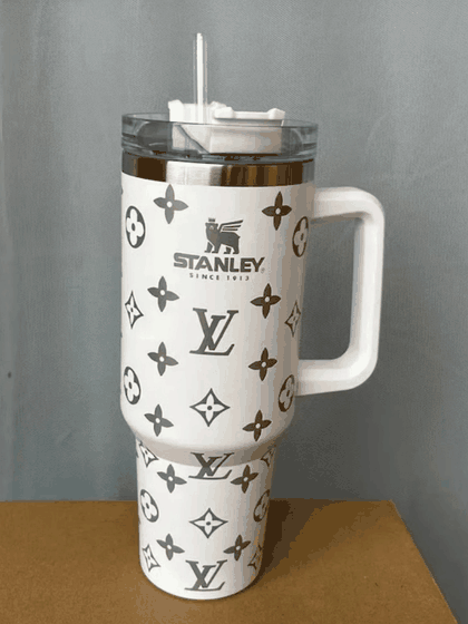 Animated product view of the patterned tumbler